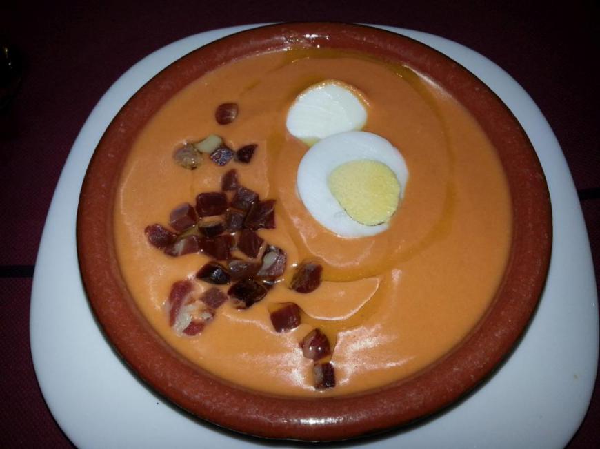 Eine Schale Salmorejo cordobés in Córdoba - lecker!